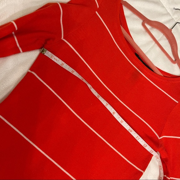 New BCBG Max Azria knit long sleeve top Medium - Picture 10 of 12